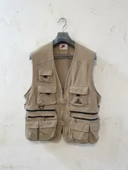 ナイキ ACG ベージュ ベスト 100のサムネイル