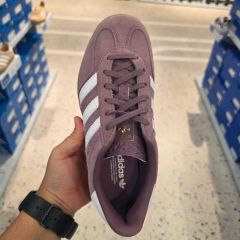 adidas GAZELLE INDOORブラウン スニーカー 24.5 - メルカリ