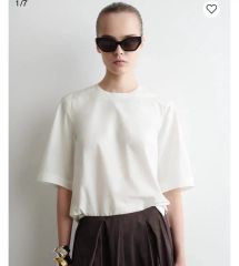 SHE Tokyo Joie 半袖白Tシャツ - メルカリ