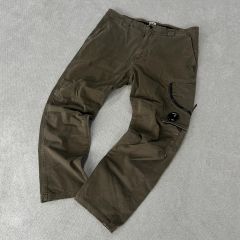 C.P. company カーゴパンツ ダークグレー ガーメンドダイ 46 - メルカリ