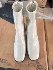 アンクルブーツ
