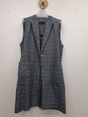 Ameri UND MANY MOTIF BUTTON VEST - メルカリ