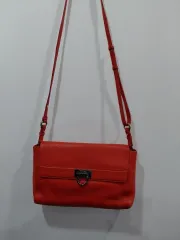 フェラガモ オレンジ ショルダーバッグのサムネイル