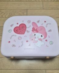サンリオ シュガーバニーズ 折り畳みテーブル - メルカリ
