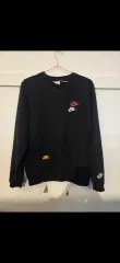 ナイキ ブラック マルチ ロゴ スウェット Tシャツ