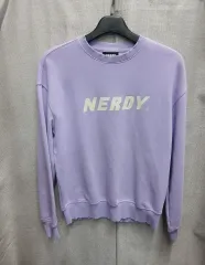 ノルディ NERDY ラベンダー ロゴ スウェット S 95-100のサムネイル