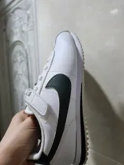 新品コンディション NIKE KIDS(ナイキキッズ) コルテッツ 185(170 185)