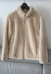 ユニクロ ベージュ ボア フリース ジャケットのサムネイル