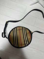 ✨極美品✨BURBERRY バーバリー グラフティー ショルダーバッグ - メルカリ