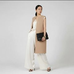 loin. （ロワン）ベージュ Vネック カシミアニット ベスト - メルカリ
