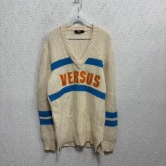 ア86 ヴェルサーチェ VERSUS スタジャン ニット 105のサムネイル