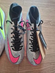 Nike Mercurial & adidas F50の2足セット - メルカリ