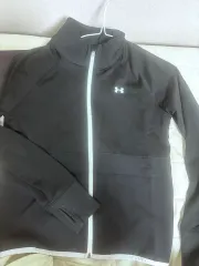 UNDER ARMOUR ブラック ジップアップ
