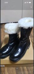 Liyoco 様 UGG ネイビー 花柄 ブーツ 16cm - メルカリ