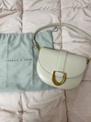 美品✨ BALLY CECYLE ハーフムーン ショルダーバッグ 半月型 - メルカリ