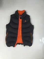 le coq sportif ブラック/オレンジ ダウン ベスト レディース