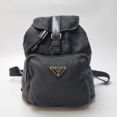 超希少/極美品✨プラダ リュック オールレザー 三角ロゴ 巾着 シルバー 