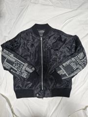 新品未使用品）ZARA (ザラ) のスパンコールボンバージャケット ZARA スパンコール ボンバージャケット - メルカリ