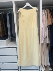 ルヌイ Chloe corduroy dress バター色(新品)のサムネイル