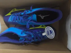 ミズノサッカーシューズのサムネイル