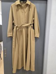 MaxMara フリル付きベージュシャツワンピースとコートの2点セット