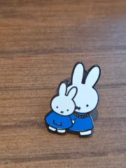ミッフィー うさぎ キャラクター バッジ ブローチ
