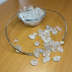 シルバーパール付きネックレス　ワイヤーネックレス