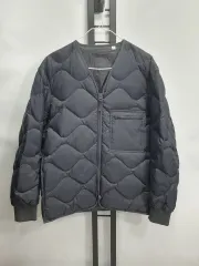 ユニクロ U 軽量 ダウン リサイクル キルティング ジャケット ブラック Mのサムネイル