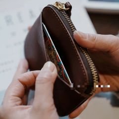 美品】COACH 長財布 リップスティック柄 ラウンドファスナー - メルカリ