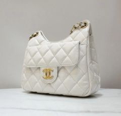 CHANEL ホーボーバッグ キャビアスキン AS3690 ミドルサイズ 23P 