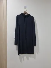 COS コス ブラック フード ONE PIECEのサムネイル