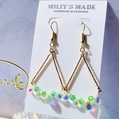No.20 チェコガラストライアングルピアス グリーン