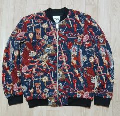 ZARA 人気即完売品 ペイズリー柄 ブルゾン スカジャン 最大XLサイズ 美品 ZARA 人気即完売品 ペイズリー柄 ブルゾン スカジャン 最大XLサイズ 美