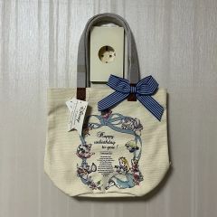 耳をすませば ハンブルグのポー ブック型リールパスケース 缶ミラー