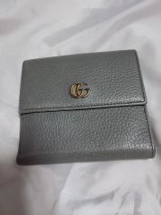 最終値下げ！Gucci GGロゴ ミントグリーン 二つ折り財布 最終値下げ！Gucci GGロゴ ミントグリーン 二つ折り財布 - メルカリ