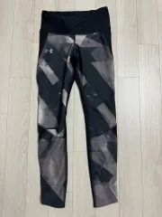 UNDER ARMOUR アンダーアーマー レギンス Mサイズ