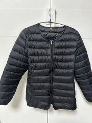Moncler モンクレール リバーシブルライトダウンジャケット 黒X水玉