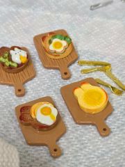 プルート小物入れ 陶器製フィギュア 加藤工芸 ディズニー - メルカリ