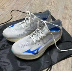 大人気！全日本 宮浦健人選手着用 新製品MIZUNO ネオジャンプ26.0