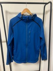 OakleyオークリーメッシュジップパーカーブルゾンBlueテック系 - メルカリ
