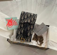 新品未使用】iPhone 17pro用Dior ネイビーカードケース付きケース