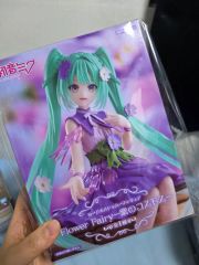 初音ミク 雪ミク2015 35mm缶バッジ - メルカリ