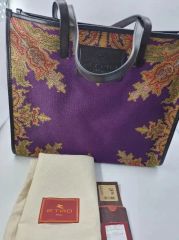 ETRO クラッチバッグ ペイズリー柄 ペガサス 刺繍 美品 未使用に近い 
