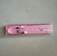 Stray Kids(ストレイキッズ・スキズ・SKZ) SKZOO DWAEKKI(トゥエッキ) スプーン＆フォークセット 日本 COOGI(クージー) D賞