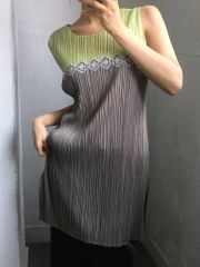 PLEATS PLEASE ノースリーブ ロングワンピース ライトグレー - メルカリ