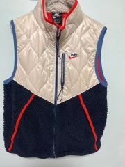 新品未使用 Nike キルティングベスト 刺繍 ベージュ y2k Keiju - メルカリ