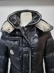 MONCLER ブラック レディース グース ダウンのサムネイル
