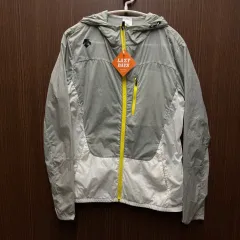 デサント ウィンドブレーカー アウターのサムネイル