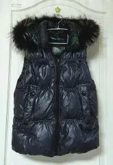 GUESS ファー フーディ ダウン ベストのサムネイル