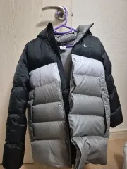 ナイキのダウンを出品